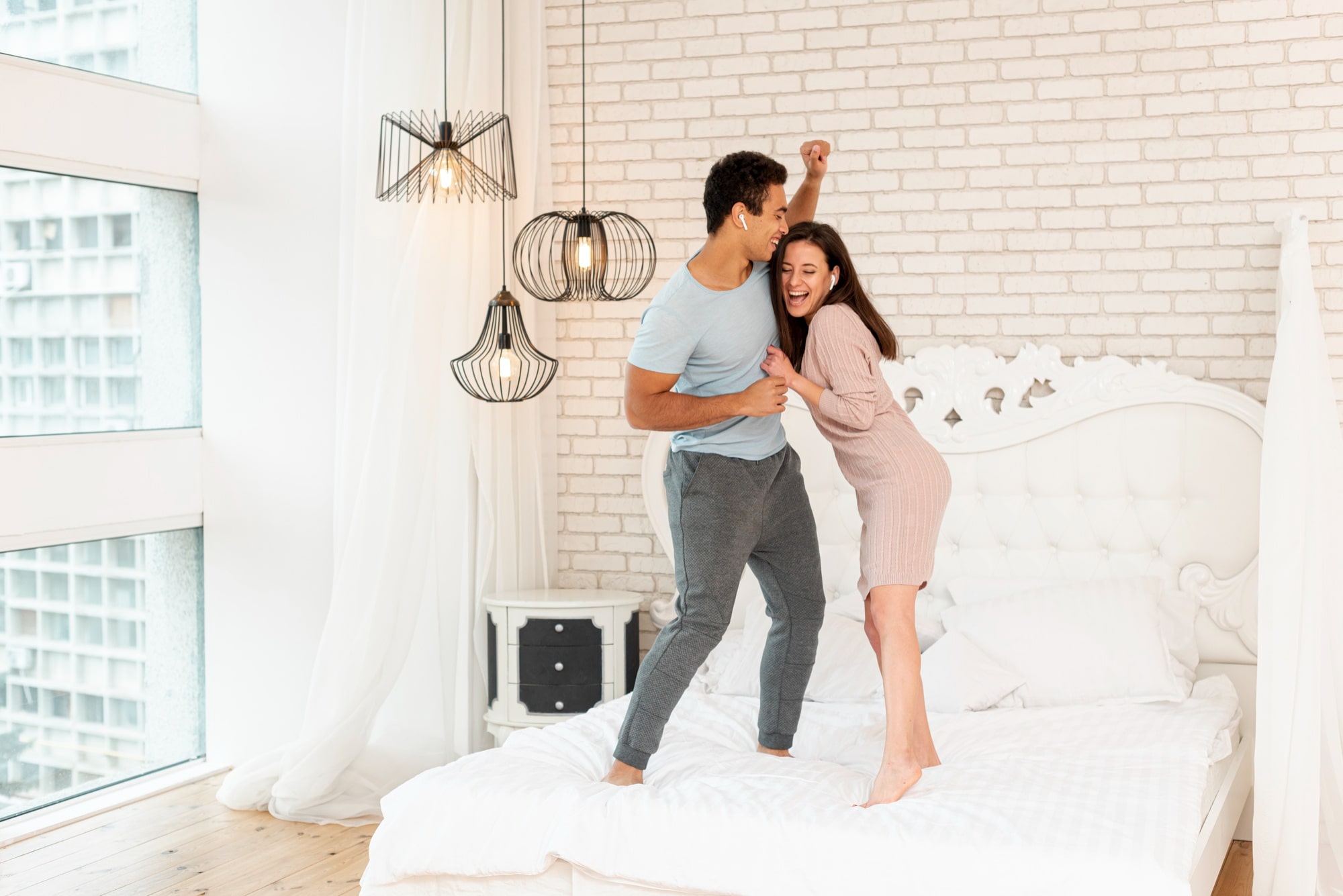 De invloed van kleuren in je slaapkamer: hoe je je slaap verbetert met de juiste tinten